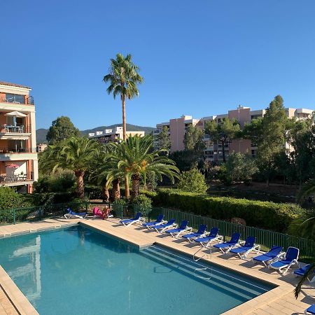 Port Marine Apartment Сен Максим Екстериор снимка