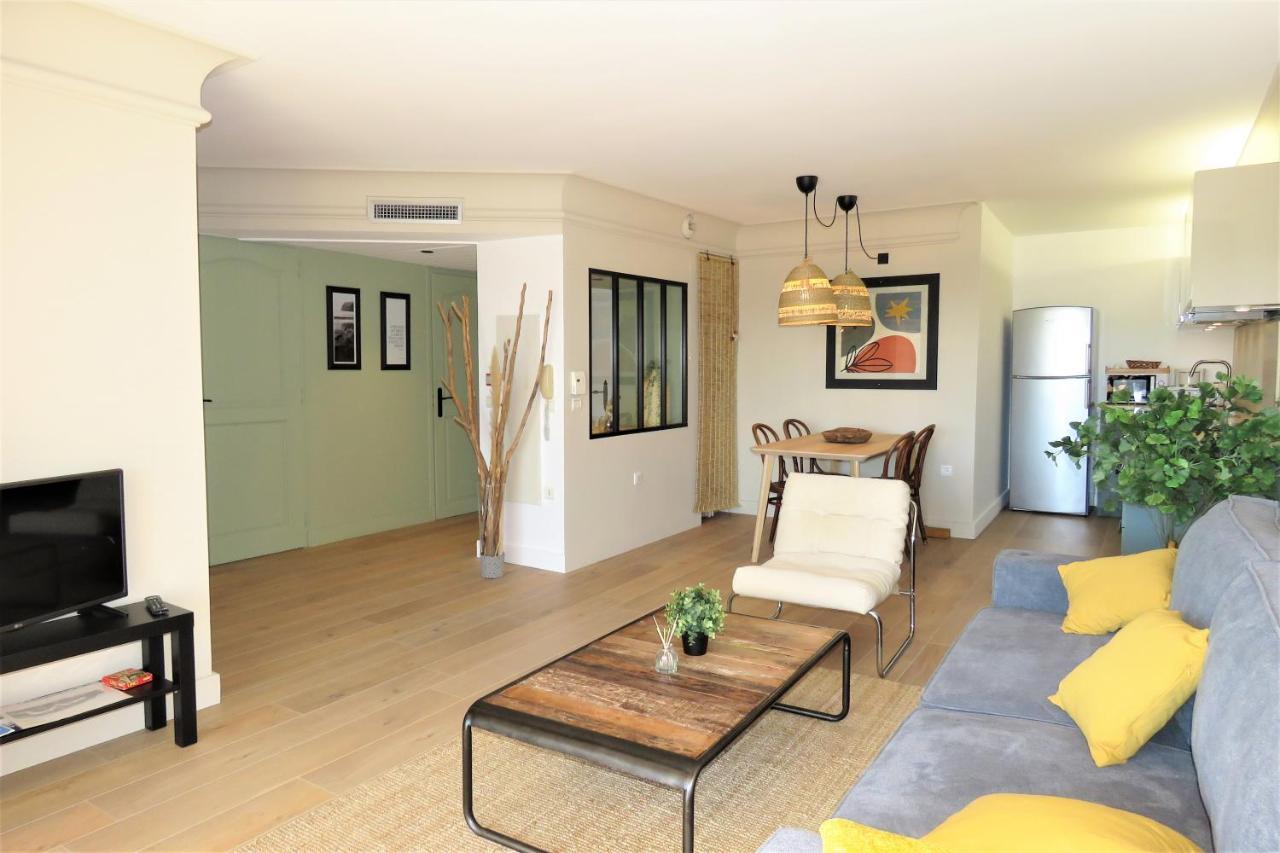 Port Marine Apartment Сен Максим Екстериор снимка